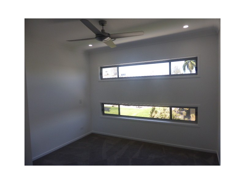1/23 Evandale Crescent, Miami QLD 4220