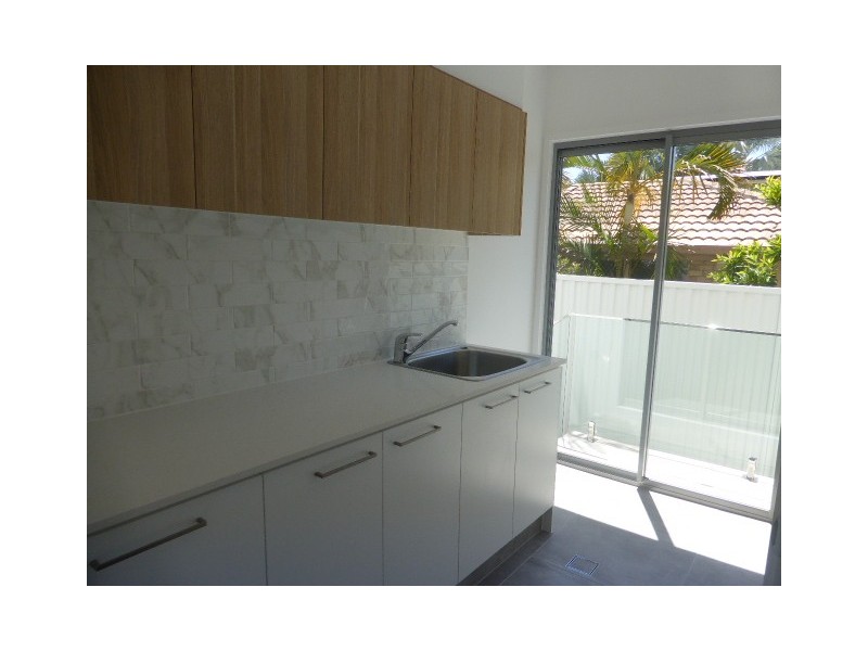 1/23 Evandale Crescent, Miami QLD 4220