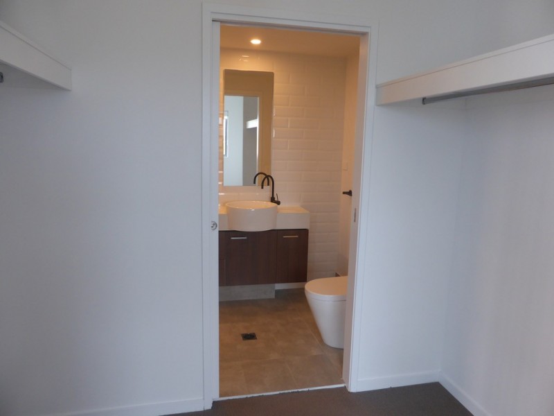 1713/397 Christine Avenue, Varsity Lakes QLD 4227