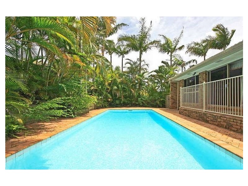 87 Glen Eagles Drive, Robina QLD 4226