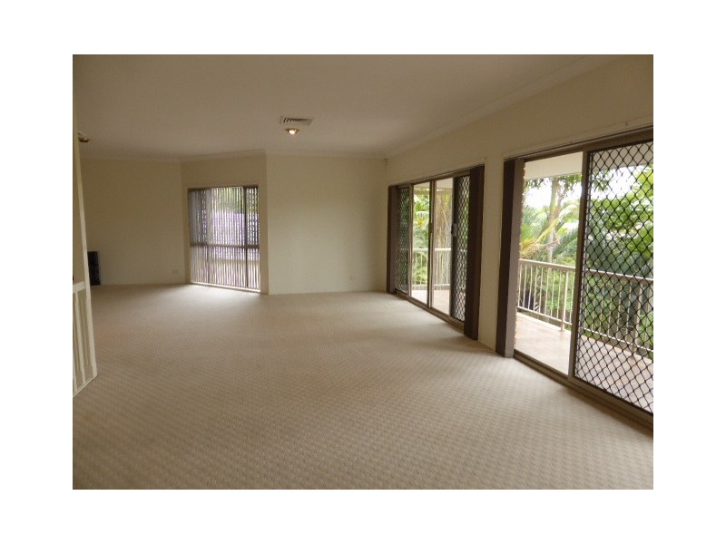 87 Glen Eagles Drive, Robina QLD 4226