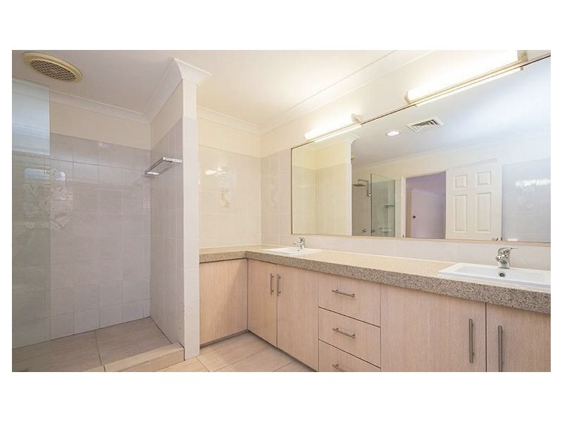 87 Glen Eagles Drive, Robina QLD 4226