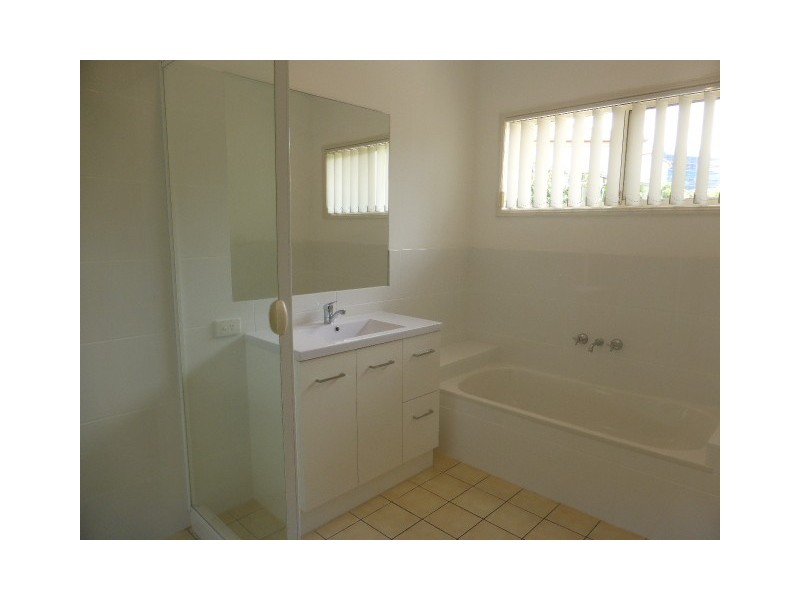 10/3-17 Camphor Wood Court, Robina QLD 4226