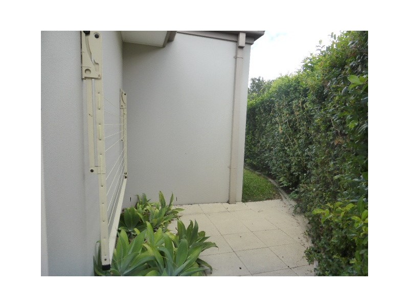 10/3-17 Camphor Wood Court, Robina QLD 4226