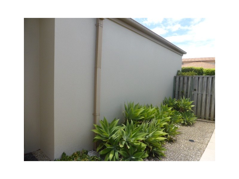 10/3-17 Camphor Wood Court, Robina QLD 4226