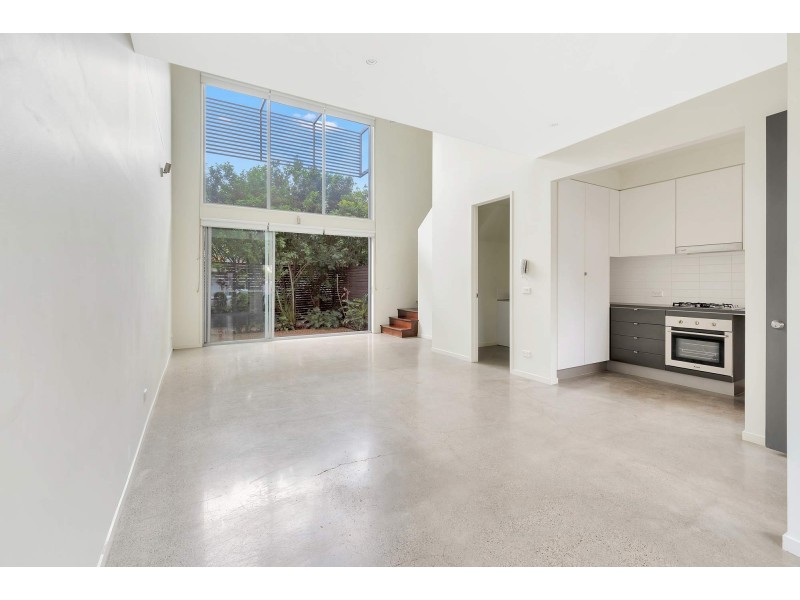 6 Lakefront Crescent, Varsity Lakes QLD 4227