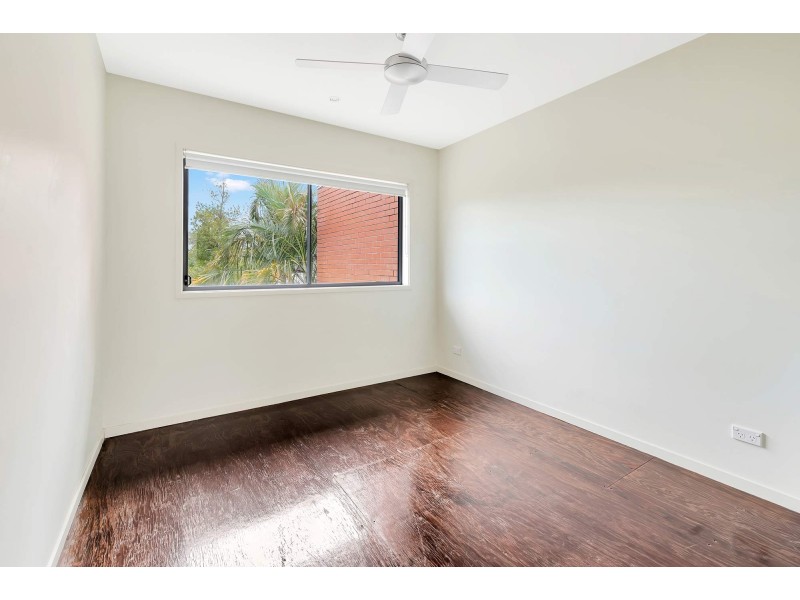 6 Lakefront Crescent, Varsity Lakes QLD 4227