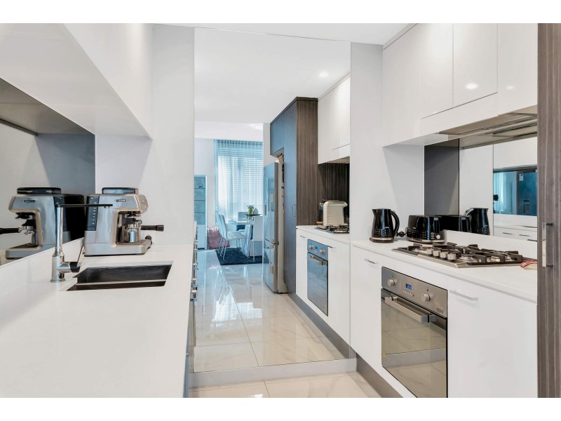 3106/5 Harbourside Court, Biggera Waters QLD 4216