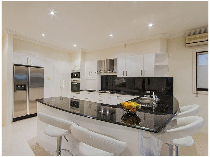 44 Port Jackson Boulevard, Clear Island Waters QLD 4226