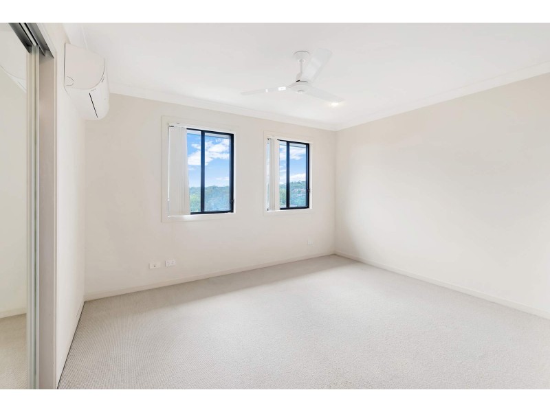 11/5 Faculty Crescent, Mudgeeraba QLD 4213
