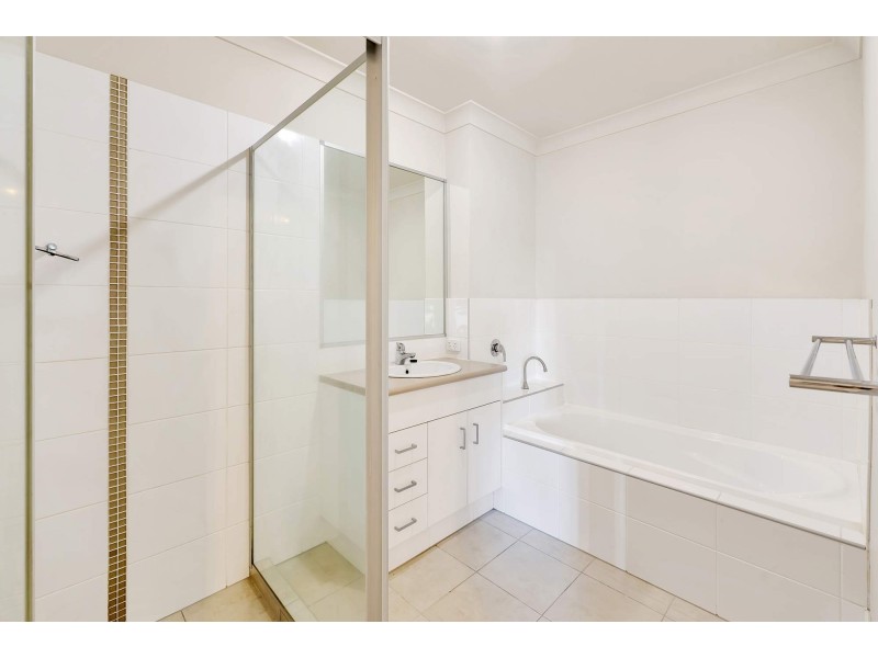 11/5 Faculty Crescent, Mudgeeraba QLD 4213