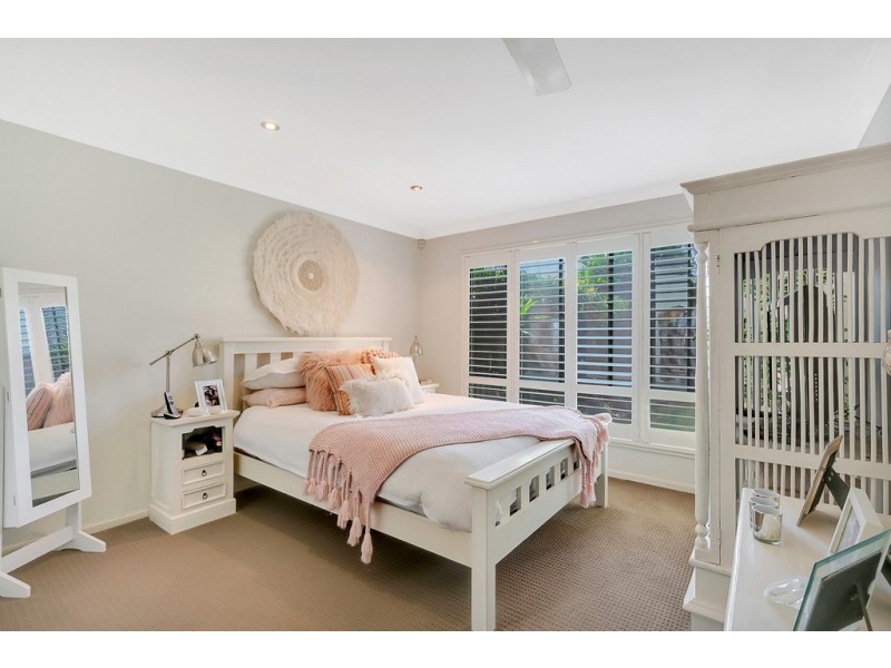2/15 Silvermaple Street, Robina QLD 4226
