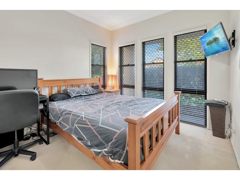 13 Imperia Crescent, Varsity Lakes QLD 4227