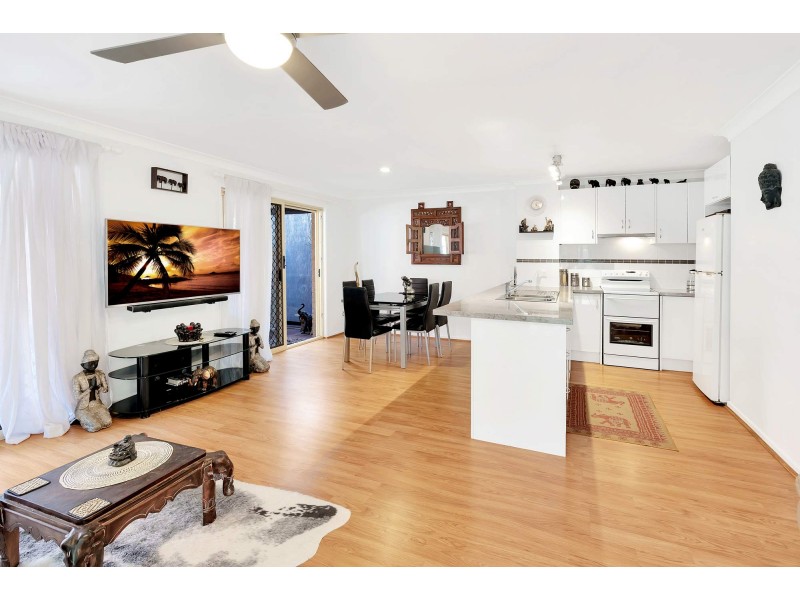 1/4 Bushmead Street, Nerang QLD 4211