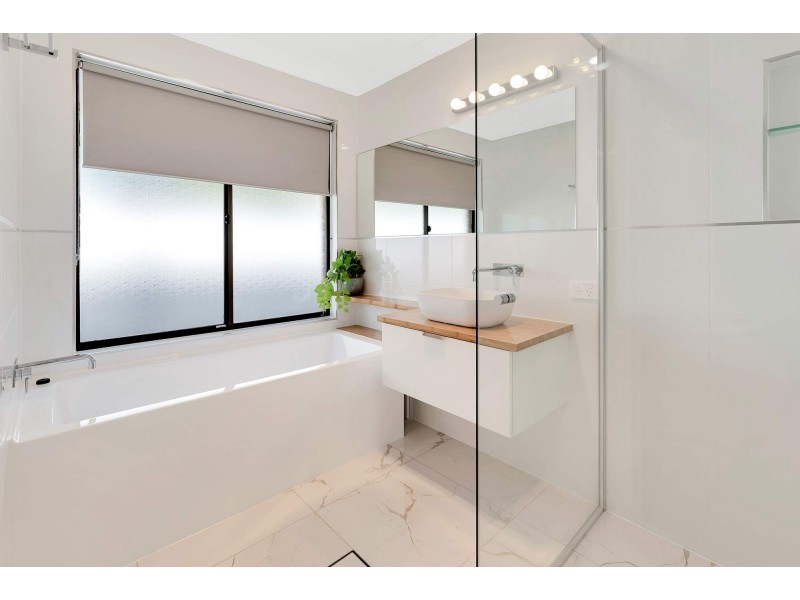 34 Thorngate Drive, Robina QLD 4226