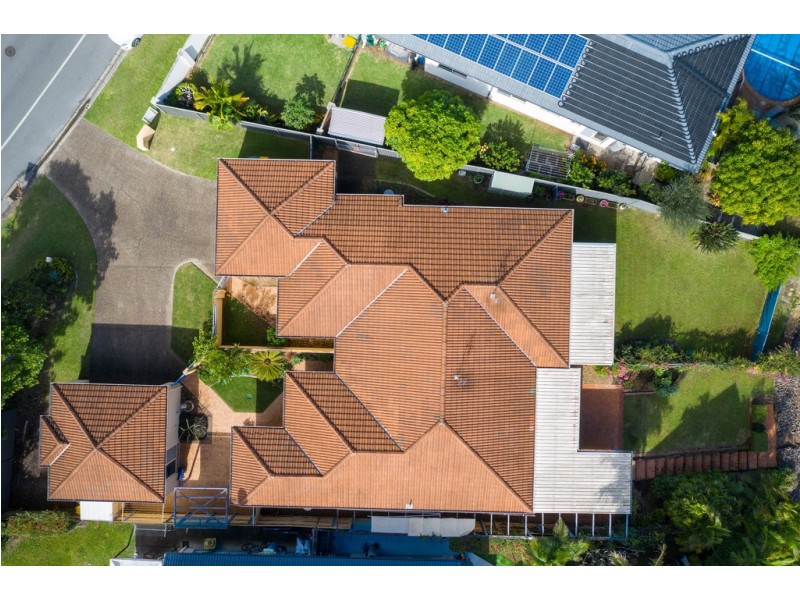 1and2/1 Silvabank Drive, Varsity Lakes QLD 4227