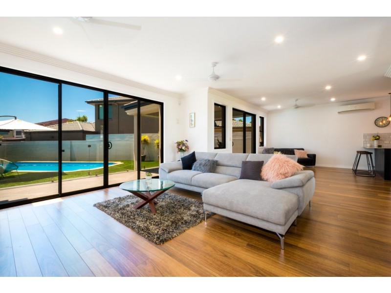 64 Peach Drive, Robina QLD 4226