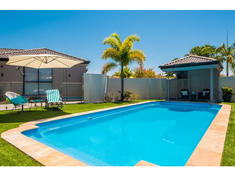 64 Peach Drive, Robina QLD 4226