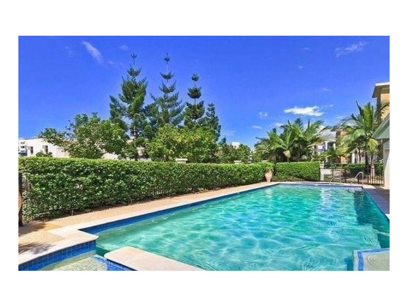 18/1 Riverwalk Avenue, Robina QLD 4226