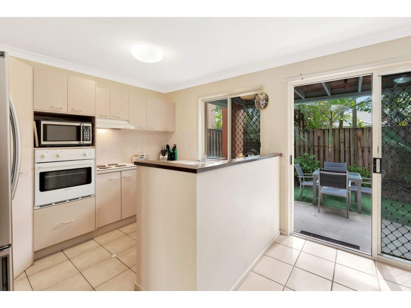 12/1 Warbler Parade, Varsity Lakes QLD 4227