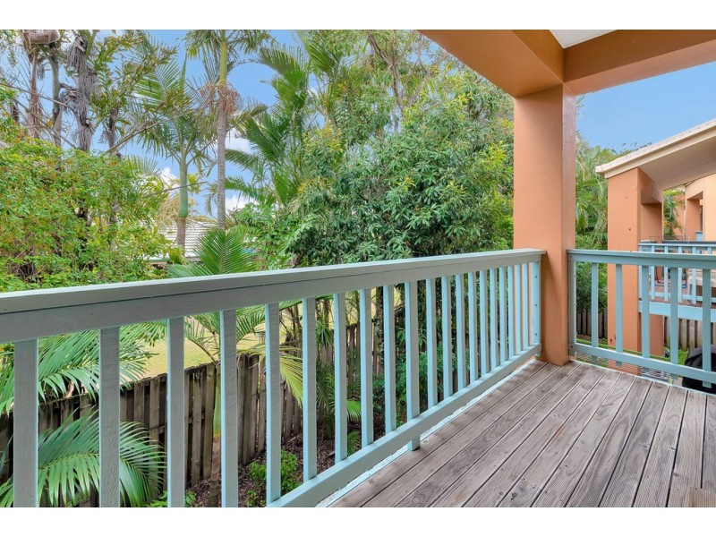 12/1 Warbler Parade, Varsity Lakes QLD 4227