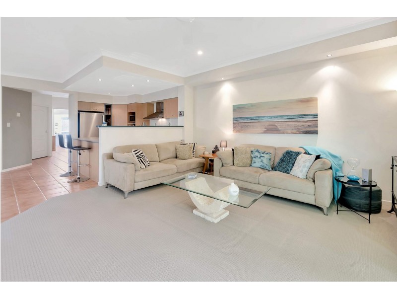 1/8 Hillridge Crescent, Varsity Lakes QLD 4227