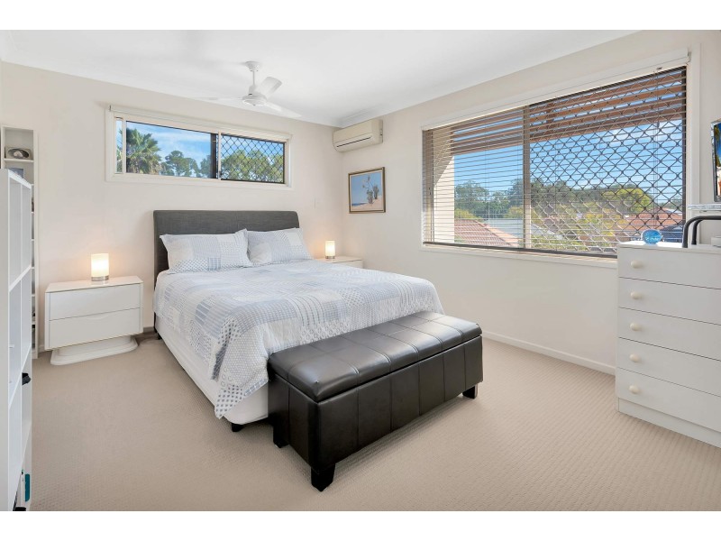 1/8 Hillridge Crescent, Varsity Lakes QLD 4227