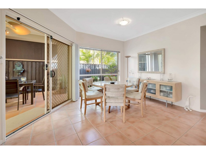 1/8 Hillridge Crescent, Varsity Lakes QLD 4227