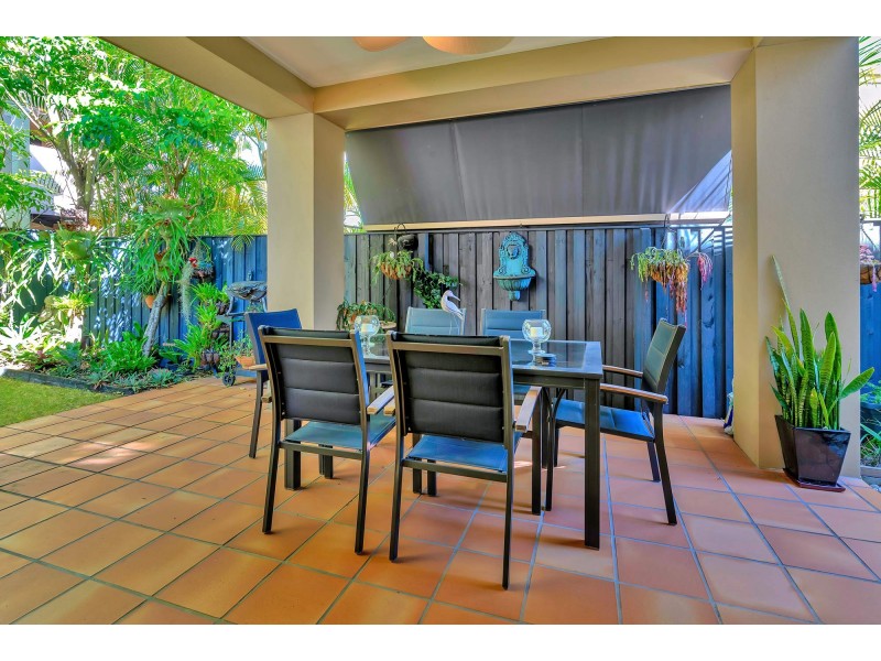 1/8 Hillridge Crescent, Varsity Lakes QLD 4227