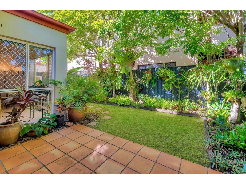 1/8 Hillridge Crescent, Varsity Lakes QLD 4227