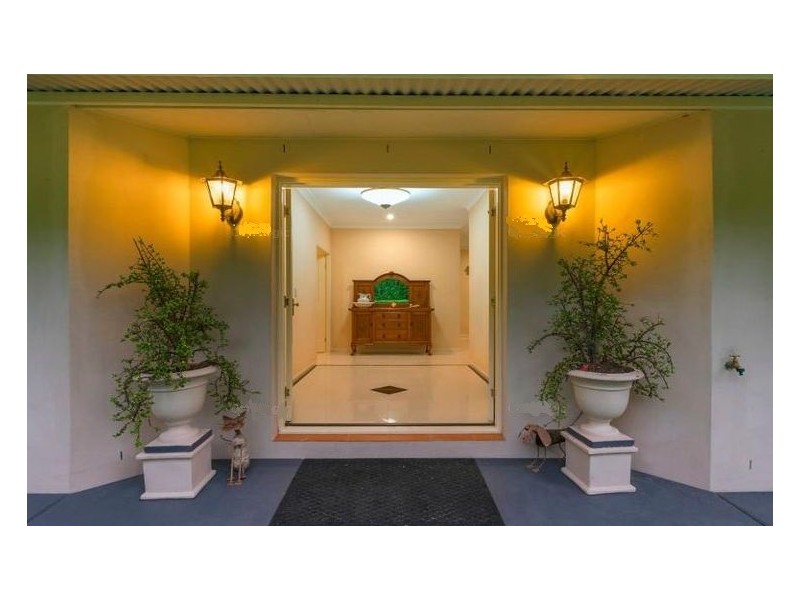 32 Leyshon Court, Bonogin QLD 4213