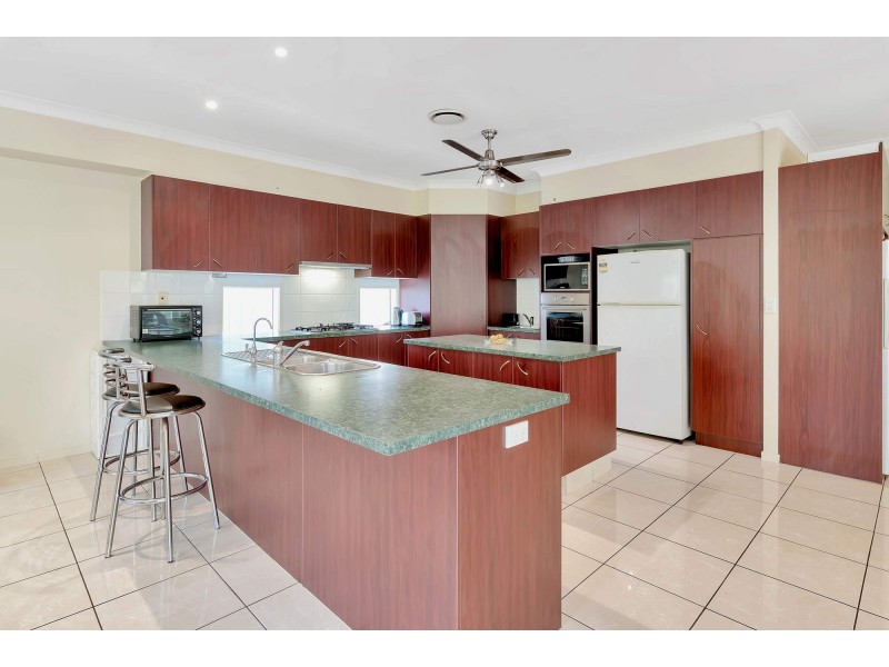 12 Meridien Avenue, Varsity Lakes QLD 4227