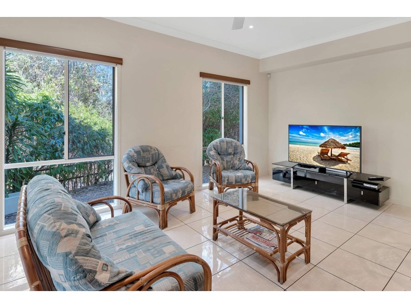 12 Meridien Avenue, Varsity Lakes QLD 4227