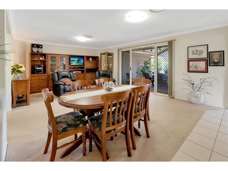 33 Cowell Drive, Burleigh Heads QLD 4220