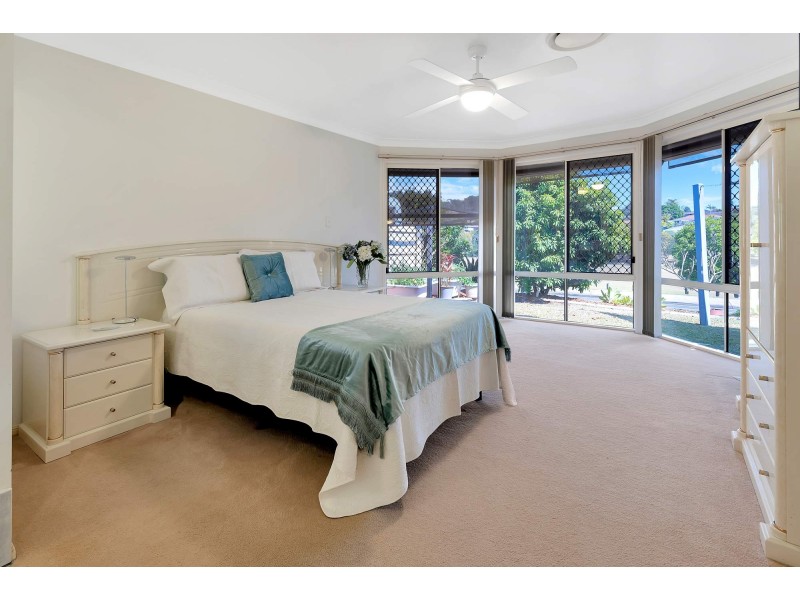 33 Cowell Drive, Burleigh Heads QLD 4220