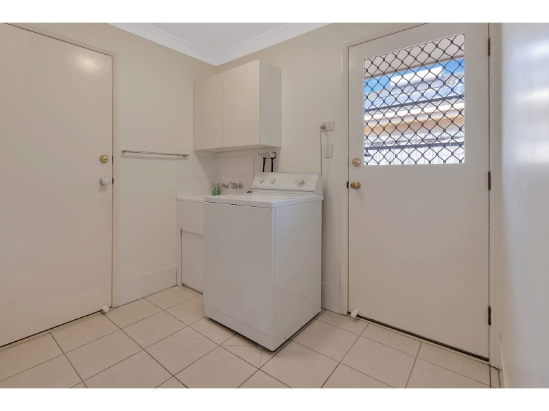 33 Cowell Drive, Burleigh Heads QLD 4220