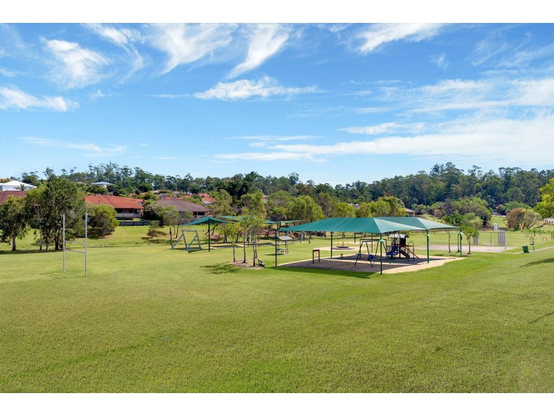 33 Cowell Drive, Burleigh Heads QLD 4220