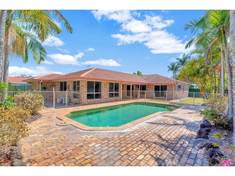 2 Vaucluse Place, Robina QLD 4226