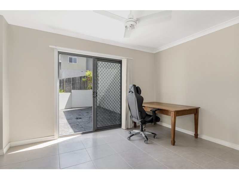 2/13 Andromeda Parade, Robina QLD 4226