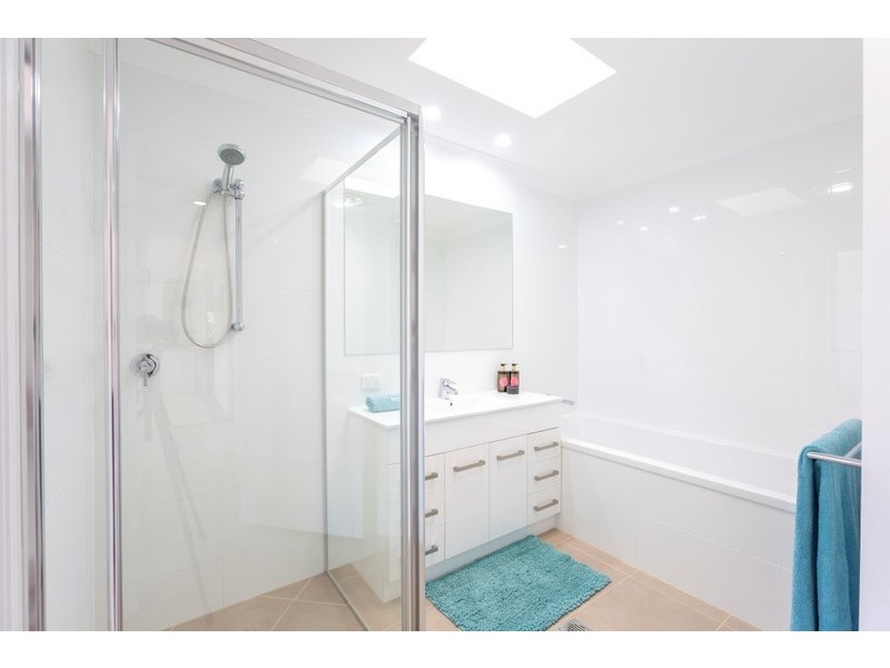 2/18 Cabot Court, Merrimac QLD 4226