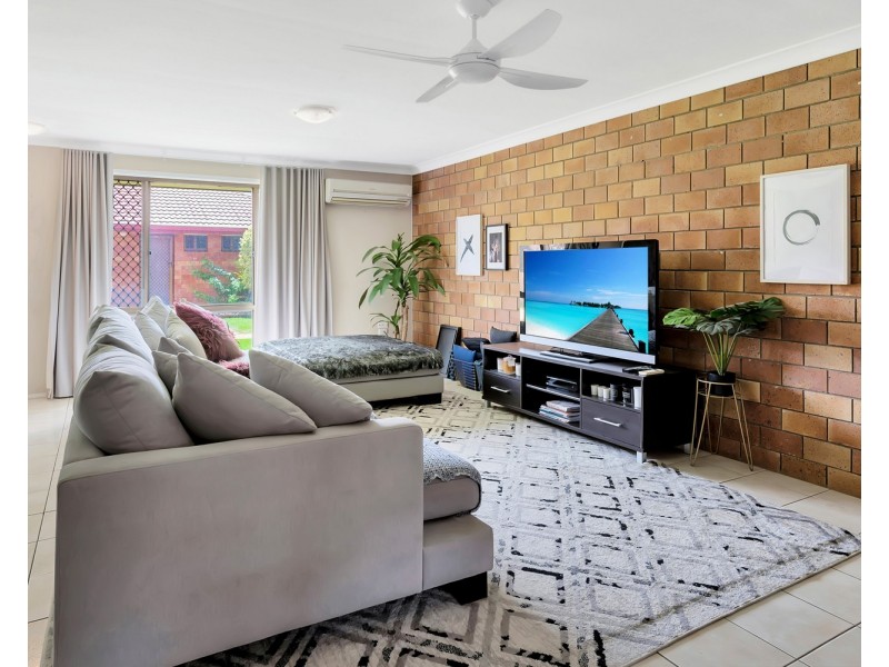 27/12 Landau Court, Miami QLD 4220