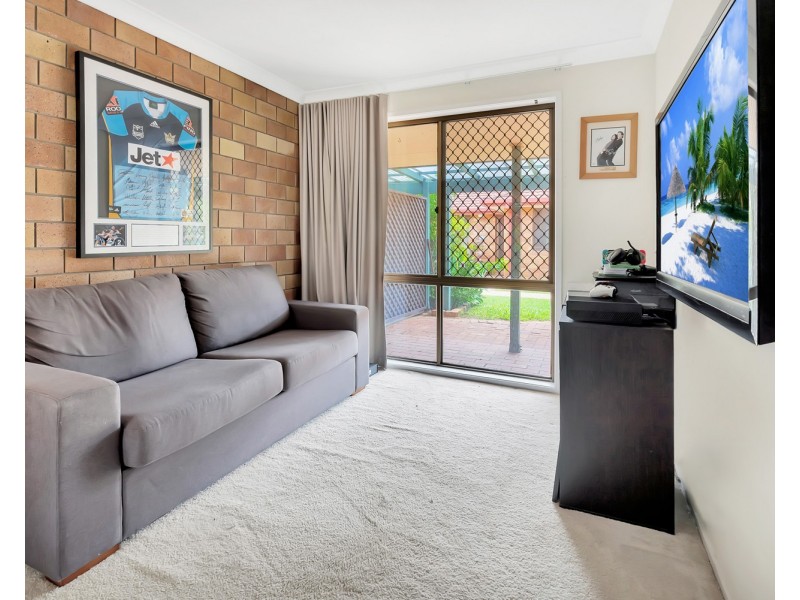 27/12 Landau Court, Miami QLD 4220