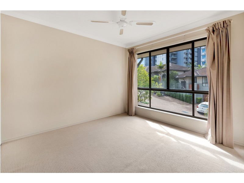 1/2 North Shore Ave, Varsity Lakes QLD 4227