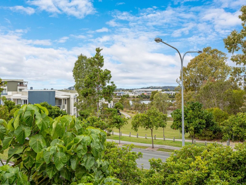 9/18 Carina Peak Drive, Varsity Lakes QLD 4227