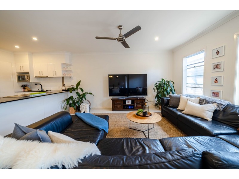 2/7 Castello Circuit, Varsity Lakes QLD 4227