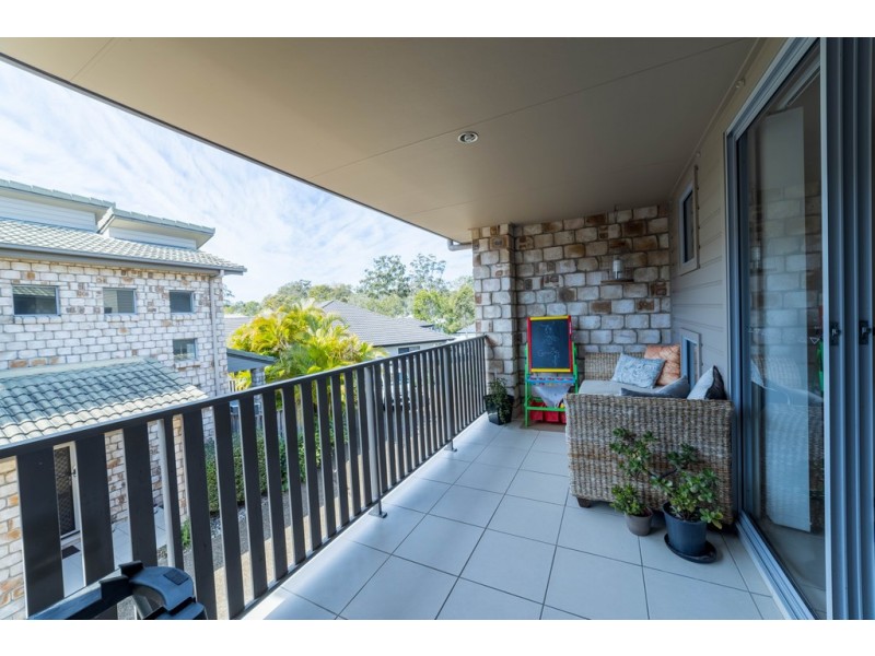 2/7 Castello Circuit, Varsity Lakes QLD 4227