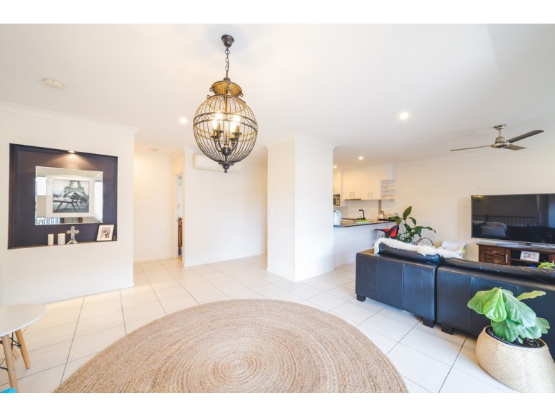 2/7 Castello Circuit, Varsity Lakes QLD 4227