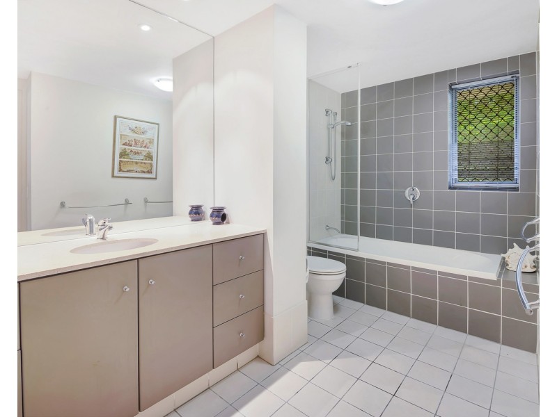 19/64 Riverwalk Avenue, Robina QLD 4226