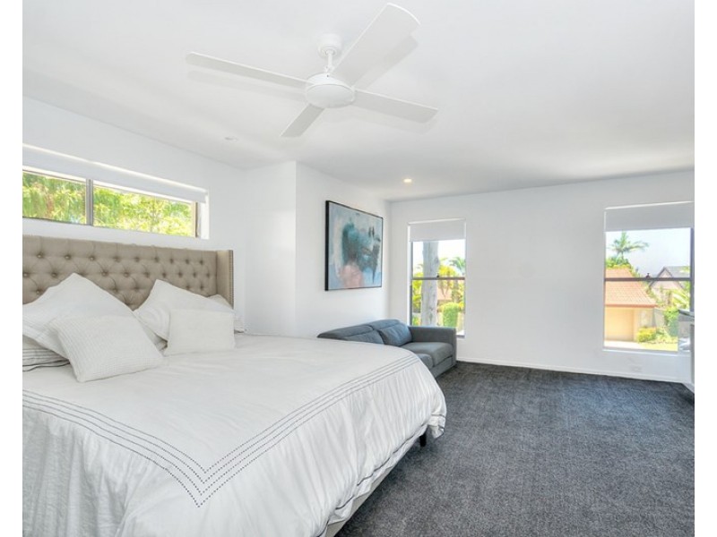 15 Homebush Drive, Robina QLD 4226