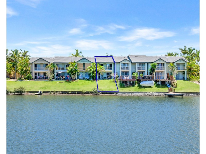 171/215 Cottesloe Drive, Mermaid Waters QLD 4218